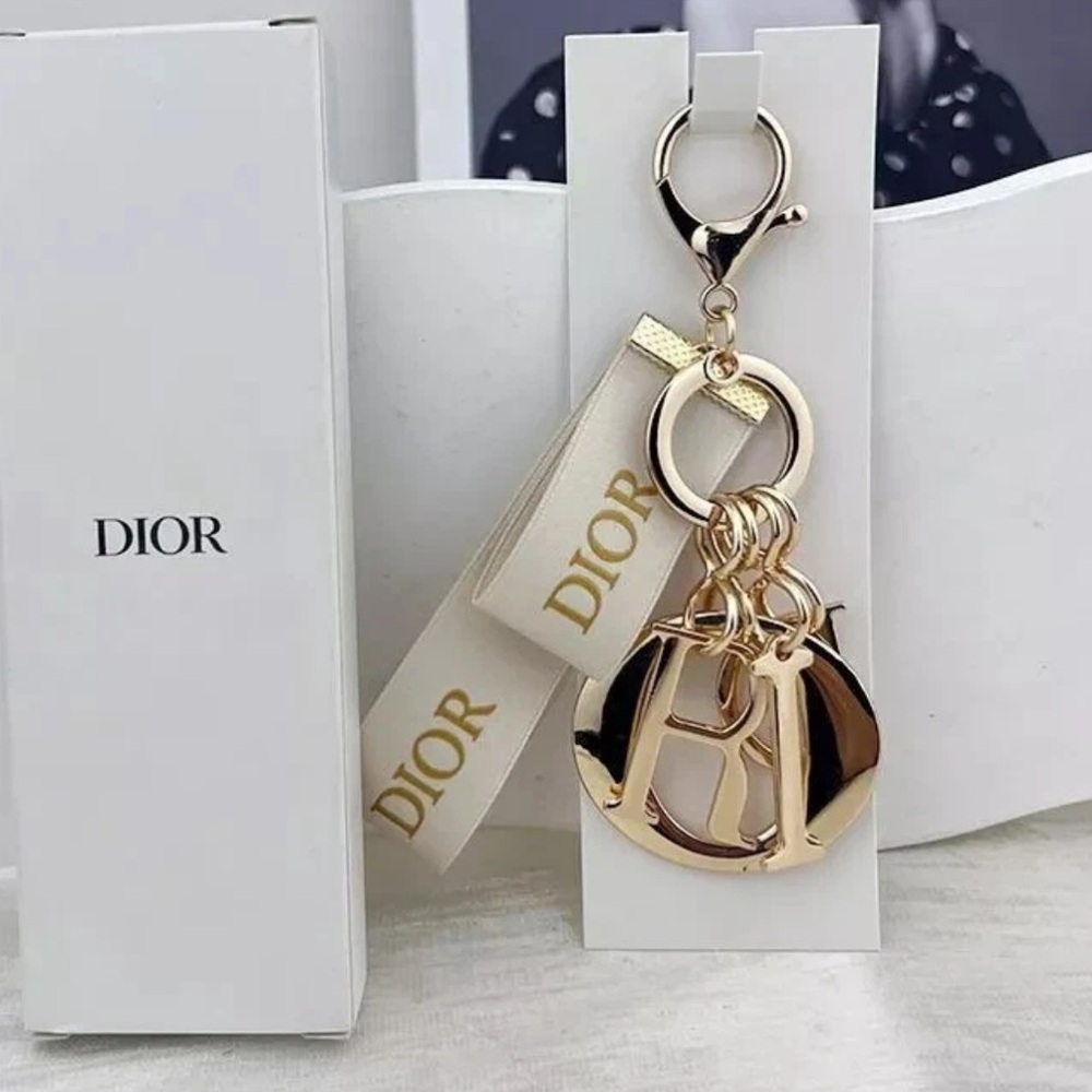 DIOR VIP  Key Chain Bag Charm - Picture 4 of 4